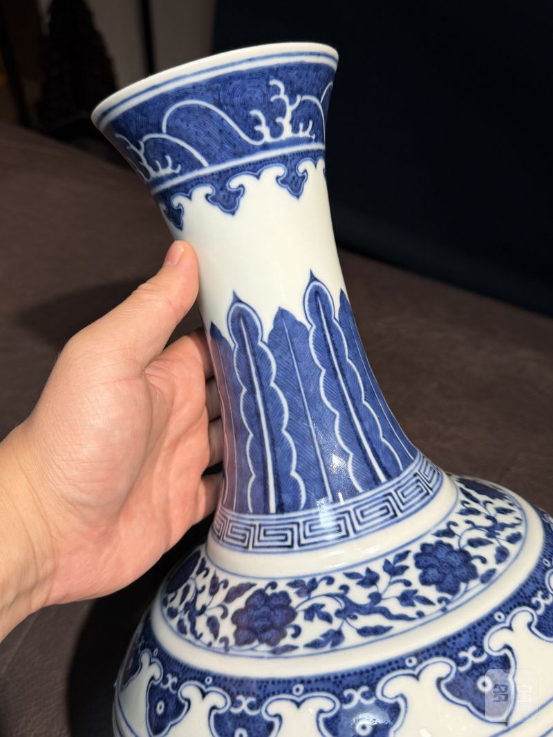 清光绪 青花缠枝莲赏瓶 - 图11